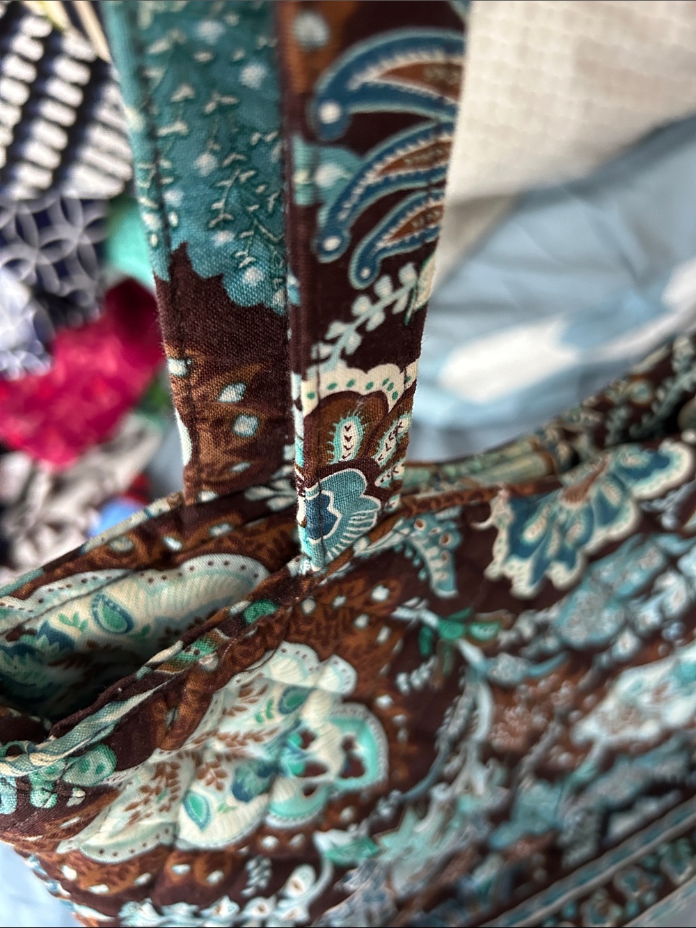 Gently used blue Vera Bradley purse. - Picture 6 of 9